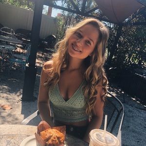 Meet your Posher, Emily